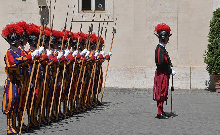 Общество: Солдаты Папы: военное лицо Ватикана, о котором вы могли не знать (Sasapost, Египет)