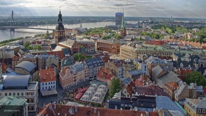 Общество: Жительница Латвии пожаловалась в Сети на использование русского языка в Риге