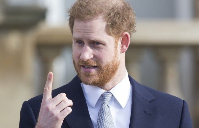Общество: Принц Гарри догнал брата по количеству подписчиков в Instagram