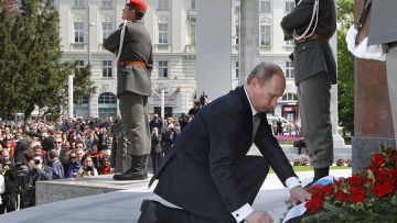 Общество: Foreign Policy (США): Владимир Путин хочет переписать историю Второй мировой войны