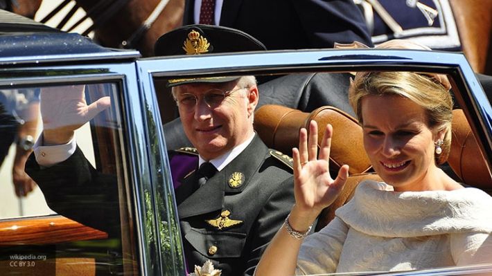 Общество: Бельгийский король признал свою внебрачную дочь