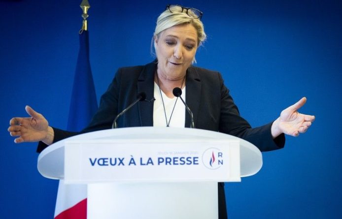 Общество: Марин Ле Пэн назвала Евросоюз громким провалом