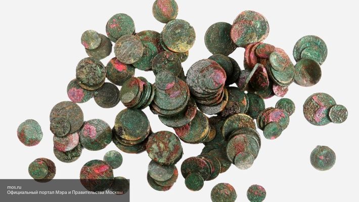 Общество: Исследователи обнаружили клад монет стоимостью £10 000 000