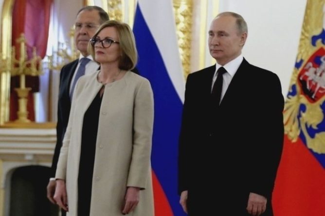 Общество: Путин: Россия готова к восстановлению взаимоуважительного диалога с Британией