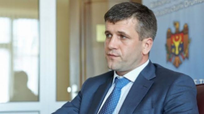 Общество: Экс-глава службы безопасности Молдавии признал вину в депортации учителей