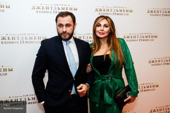 Общество: Бочкарева, Летучая и Борисова посетили премьеру "Джентльменов" в Москве
