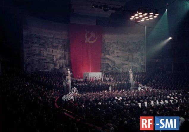 Общество: Европа забыла как праздновала годовщину Красной Армии?