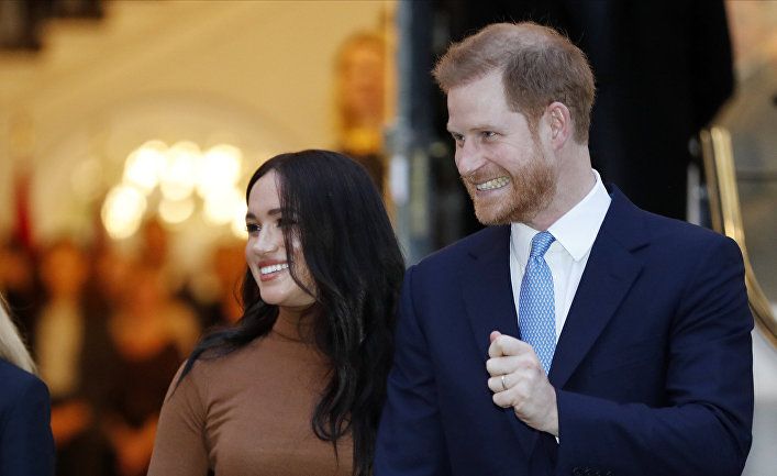 Общество: The Telegraph (Великобритания): стоит ли принцу Гарри проходить «лечение с целью увеличить густоту волос»?