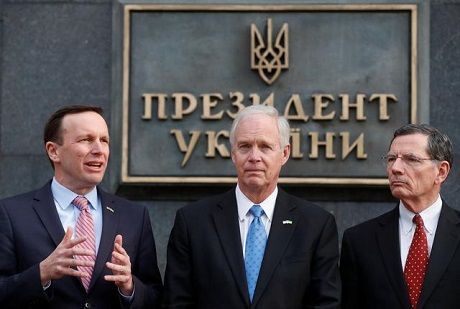 Общество: Украину посетили влиятельные американские сенаторы: подробности