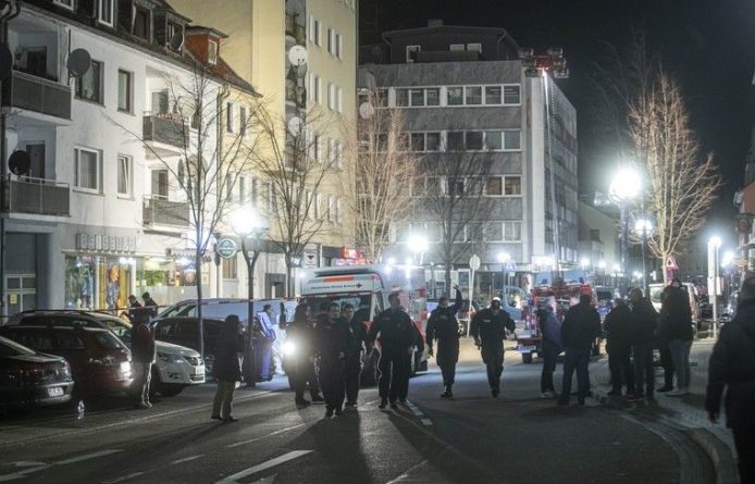 Общество: Полиция расследует стрельбу в Германии как теракт