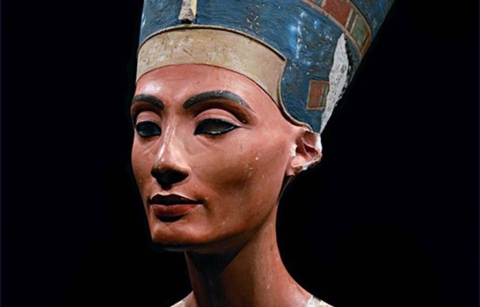 Общество: Учёные считают, что подобрались к могиле Нефертити
