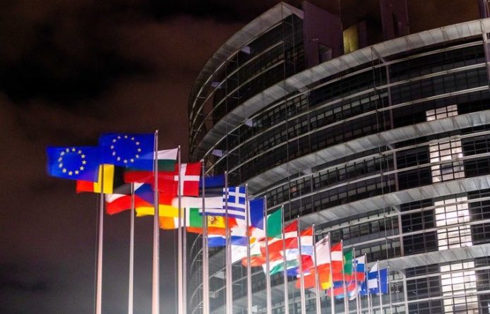 Общество: Лидеры ЕС не смогли достичь соглашения по многолетнему бюджету сообщества