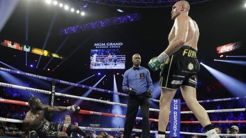 Общество: Тайсон Фьюри стал новым чемпионом мира по боксу в тяжелом весе по версии WBC