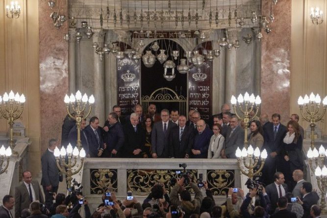 Общество: Египетские евреи со всего мира помолились в восстановленной синагоге Александрии