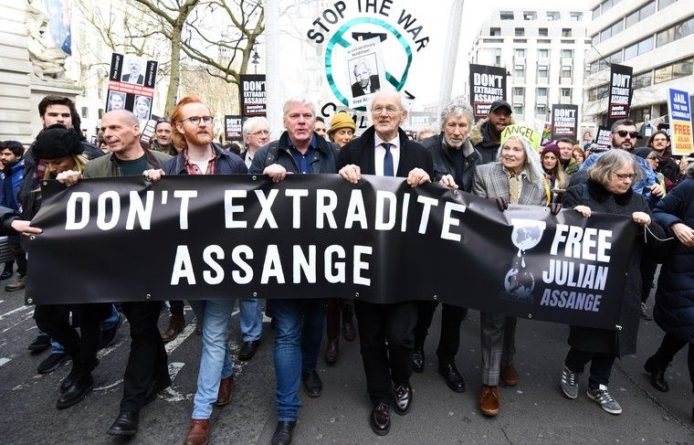 Общество: Слушания по экстрадиции Ассанжа в США начнутся 24 февраля