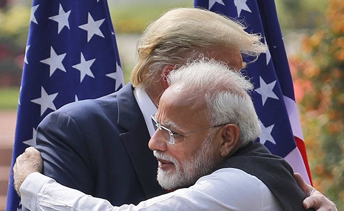 Общество: «Намасте, Трамп»: на встрече с Трампом в Индии собралось больше людей, чем на любом из его митингов в США (Forbes, США)