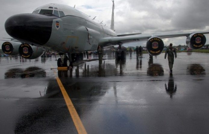 Общество: Самолёты США и Британии провели разведку у границ России