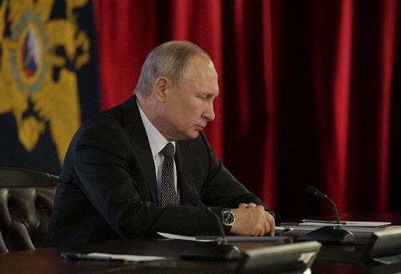 Общество: Путин призвал быть готовыми к самым разным сценариям на рынке нефти