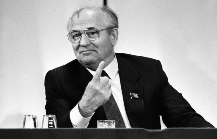 Общество: Американское посольство поздравило Горбачёва с днём рождения