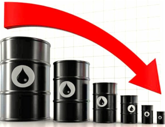 Общество: Цена нефти упала до минимума с июля 2017 года