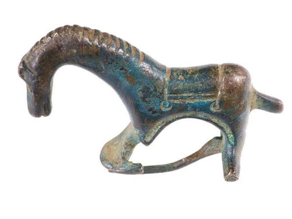 Общество: Уникальная римская застежка в виде лошади найдена в Англии
