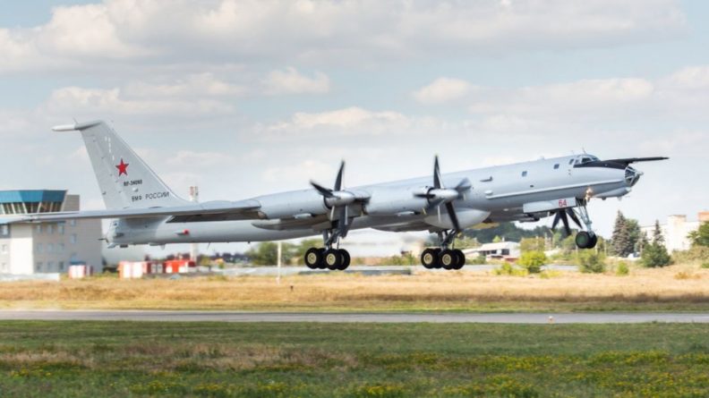 Общество: Истребители США 4 часа сопровождали российский Ту-142 вблизи Аляски