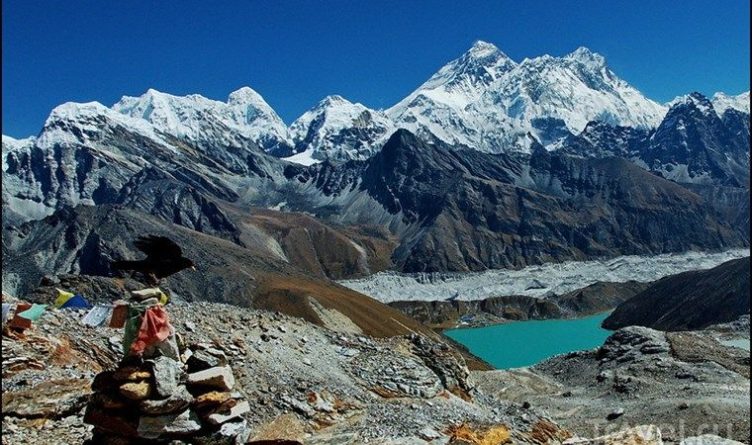 Общество: Непал закрыл доступ к Эвересту из-за коронавируса