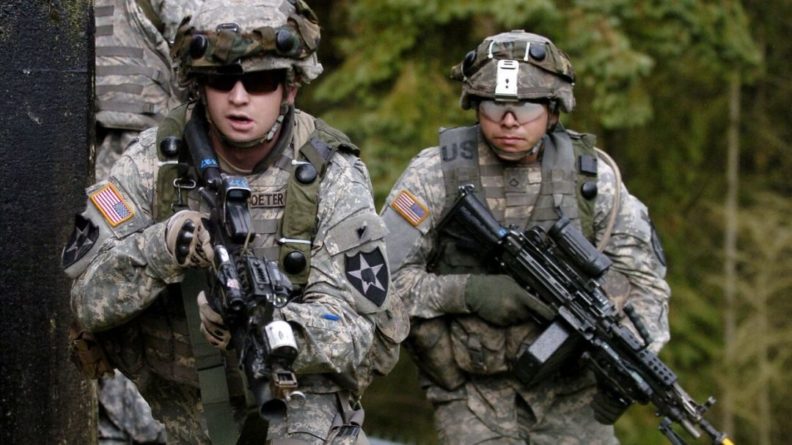 Общество: США остановили переброску войск на учения в Европу из-за коронавируса