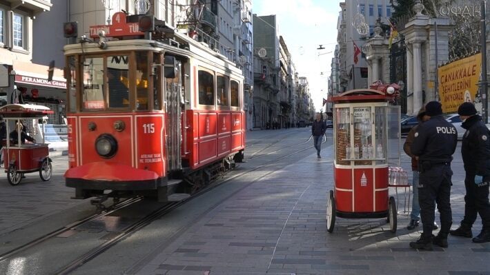 Общество: Стамбул на пороге эпидемии: коронавирус опустошает туристический центр Турции