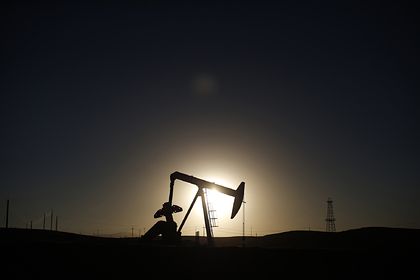 Общество: Нефть упала ниже психологической отметки