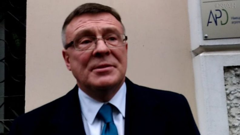 Общество: Экс-главу МИД Украины Кожару арестовали по подозрению в убийстве бизнесмена