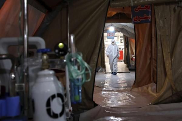 Общество: «Противоядие» от коронавируса унесло сотни жизней иранцев