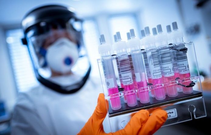 Общество: Daily Mail: коронавирус мог появиться из-за утечки в лабораториях в Ухани