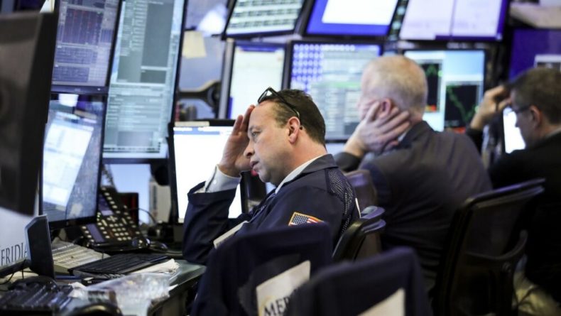 Цена нефти Brent опустилась ниже 30 долларов за баррель 14042020 Общество: Цена нефти Brent опустилась ниже 30 долларов за баррель