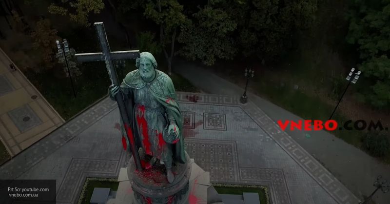 Общество: Юрий Кот: пока на Украине не перестанут сносить памятники нашим дедам, она обречена
