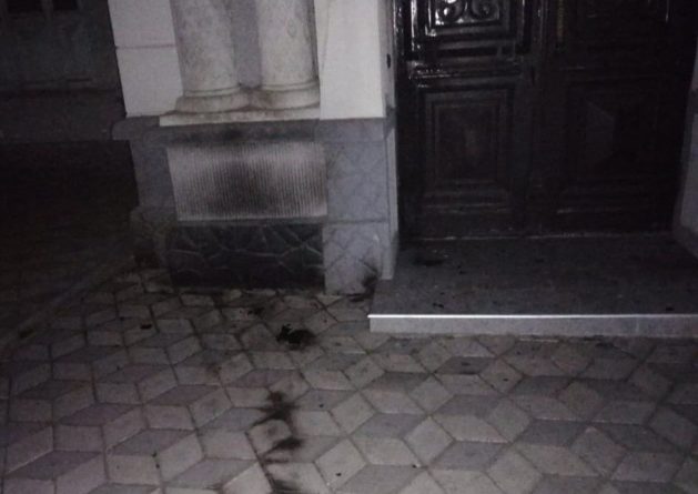 Общество: Украина. Осквернена синагога