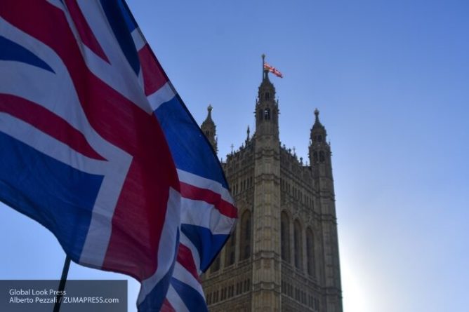 Общество: Британские министры специально отказались закупать аппараты ИВЛ совместно с ЕС