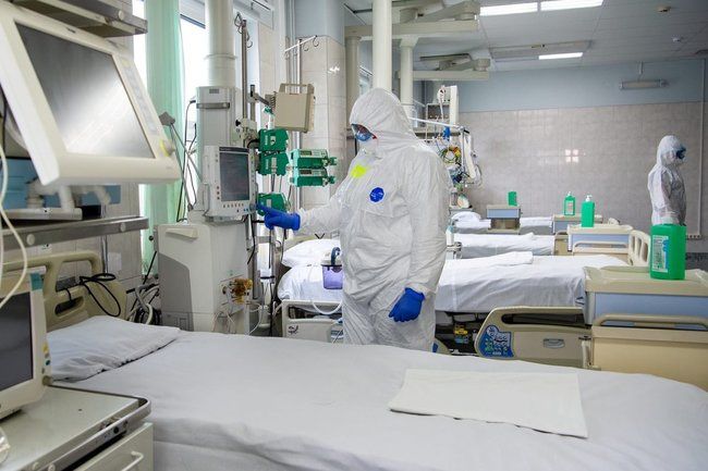 Общество: Новый антирекорд коронавируса поставлен в России
