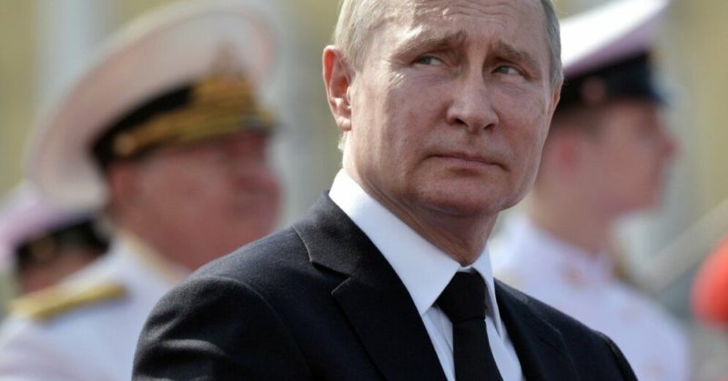 Общество: Путин призвал Запад вспомнить об "истинном союзничестве" времен Второй мировой