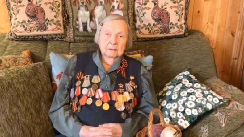 Общество: 98-летний ветеран объявила о сборе средств для медиков.
