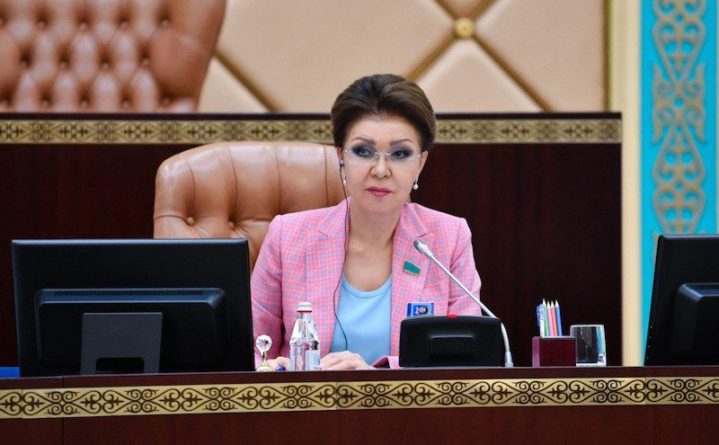 Общество: Президент Казахстана отправил в отставку дочь Назарбаева из-за скандала