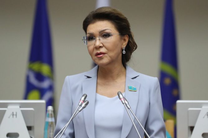 «Амбиции Дариги переходили все границы» — экс-премьер Казахстана об отставке дочери Назарбаевой 02052020 Общество: «Амбиции Дариги переходили все границы» — экс-премьер Казахстана об отставке дочери Назарбаевой