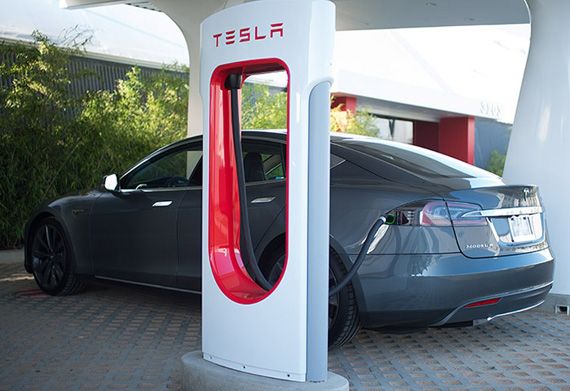 Общество: Tesla подала заявку на производителя электроэнергии в Великобритании