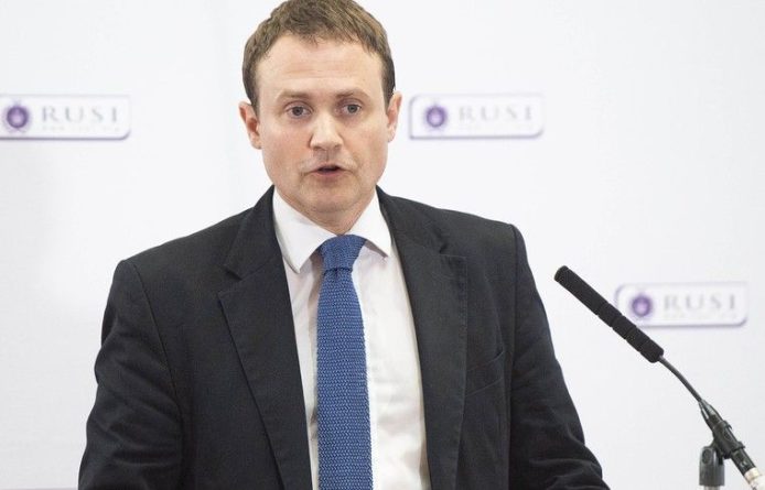 Россия обвинила британского депутата в распространении фейков о COVID-19 04052020 Общество: Россия обвинила британского депутата в распространении фейков о COVID-19