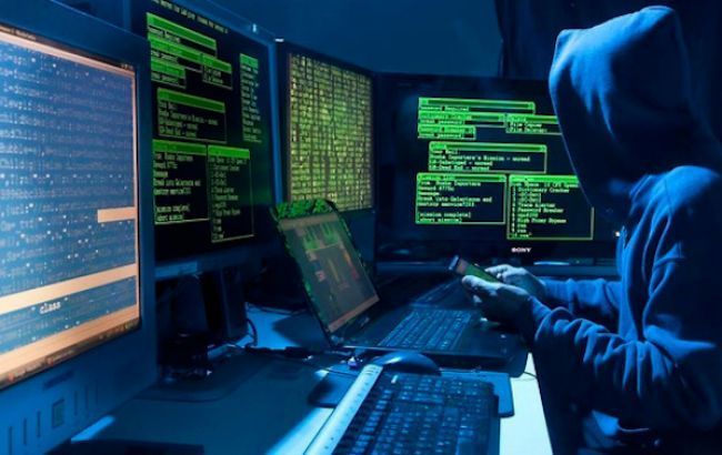 Общество: Германия подозревает хакера из РФ во взломе сети парламента и выдала ордер на арест