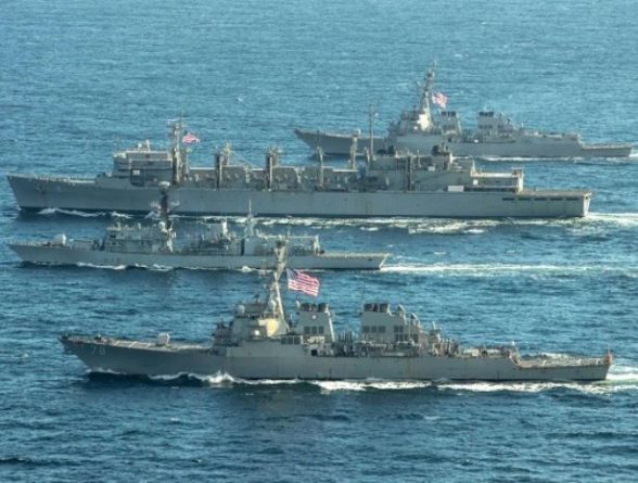 Общество: Военные корабли США «попозировали» в Баренцовом море