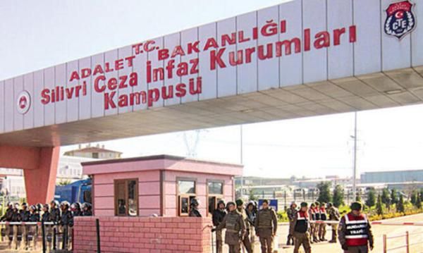 Общество: Десятки заключённых заразились коронавирусом в стамбульской тюрьме