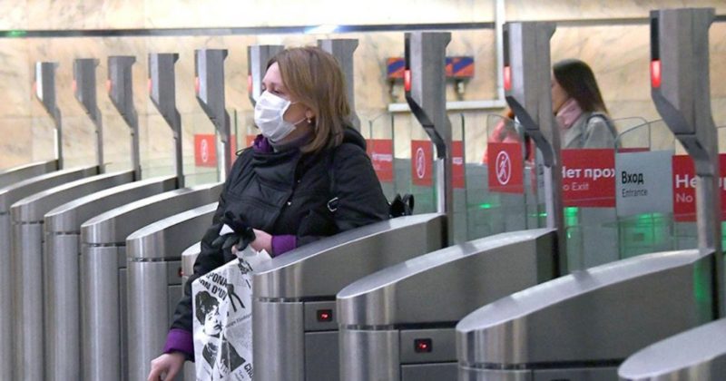 98% пассажиров Московского метрополитена пользуются масками 13052020 Общество: 98% пассажиров Московского метрополитена пользуются масками