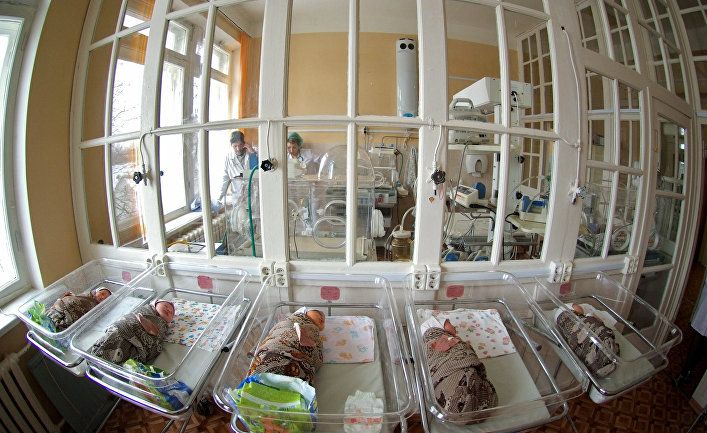 Общество: Blick (Швейцария): 46 младенцев застряли в украинском отеле
