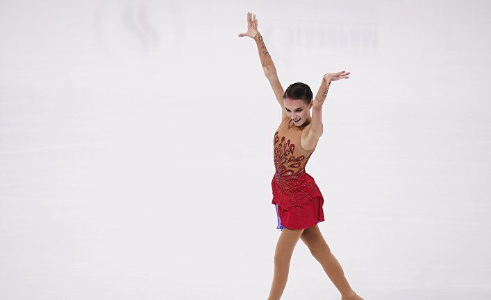 Общество: Yahoo News Japan (Япония): спортивное платье российской фигуристки Анны Щербаковой меняет цвет в мгновение ока